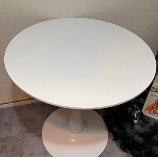 美品・未使用　70cmの丸テーブル 白