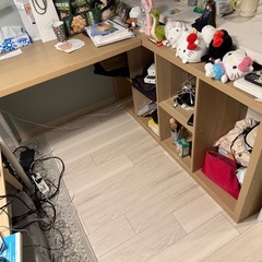 収納とテーブル兼用の画像