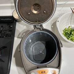 電気ポットの画像