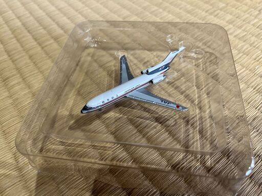 日本航空JAL ノベルティ 1/500モデル ２個(BOEING 727-100, McDonnell Douglas DC-8-61)