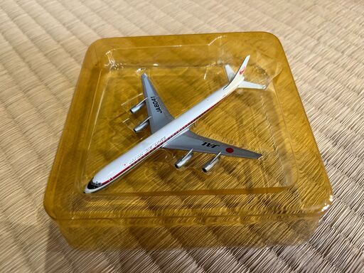 日本航空JAL ノベルティ 1/500モデル ２個(BOEING 727-100, McDonnell Douglas DC-8-61)