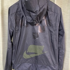 ナイキ NIKE ウインドブレーカー　ワイルドラン シールド ジャケット　ブラック黒　S  トレーニングウェア ナイロン アウターの画像