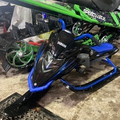 Arctic  catスノーモービルM8の画像