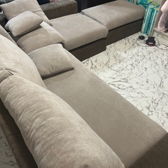 ルーシ4カウチソファの画像