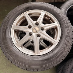 24年製 DUNLOP スタッドレスタイヤ 195/65R15 バリ溝❗️ナット付の画像