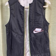NIKE ナイキ ウィンドブレーカー ベスト ワイルドラン エアロイヤー BV5620-010 黒 サイズL ナイキ NIKEの画像