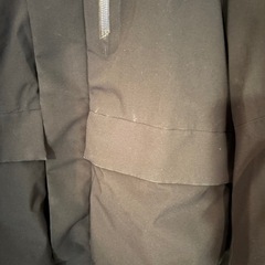 UNIQLO  ハイブリッドダウンパーカ(2021年モデル)の画像