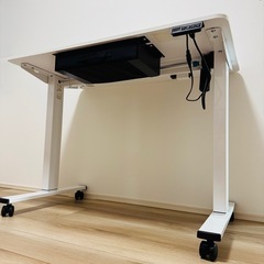 ホワイト パソコンデスク 引き出し付き 電動 昇降機能の画像