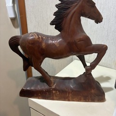 木製　馬のオブジェ（表面ひび割れ）の画像