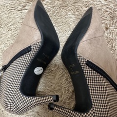 新品　タグ付DidiLuna パンプスの画像