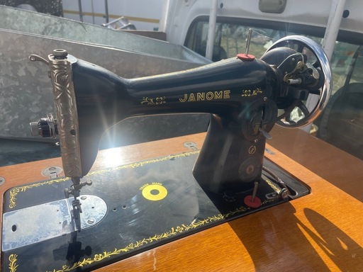 　JANOME ジャノメ アンティーク ミシン 昭和レトロ　台付