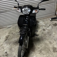 AA04　スーパーカブ50 カブ　50cc スーパーカブ　低走行　ワンオーナー　ほぼ新車！？　FI 通勤　通学　フルノーマルの画像