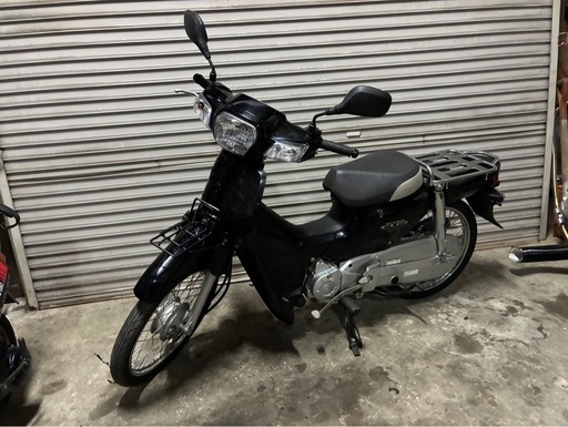 AA04　スーパーカブ50 カブ　50cc スーパーカブ　低走行　ワンオーナー　ほぼ新車！？　FI 通勤　通学　フルノーマル