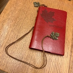 本革のリングノート、カナダバンクーバーの画像