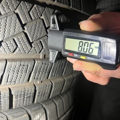 215/50r18 スタッドレスタイヤ ピレリ47週22年製4本(タイヤのみ)の画像