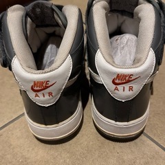 ナイキ エアフォース1 AIR FORCE 1 MID Grafhiteの画像