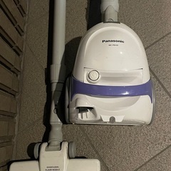 パナソニック　紙パック式掃除機の画像