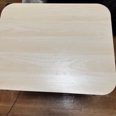 IKEA サイドテーブル オルセロードの画像