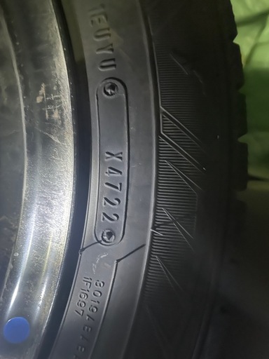 引き取り限定！スタッドレスタイヤ４本セット175/65R15