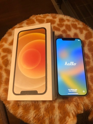 美品です。iPhone12    64G