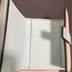 LOEWE 三つ折り財布　アイボリー×ミントグリーンの画像