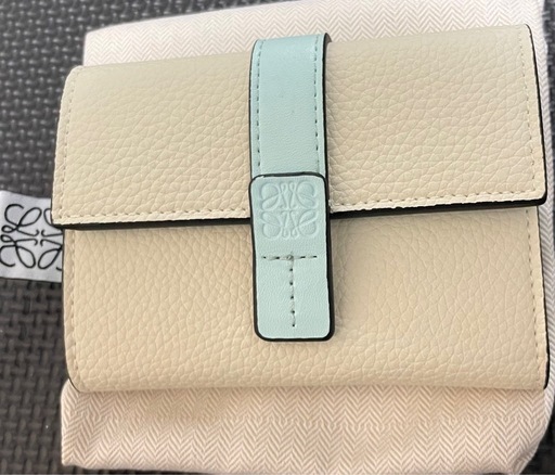 LOEWE 三つ折り財布　アイボリー×ミントグリーン