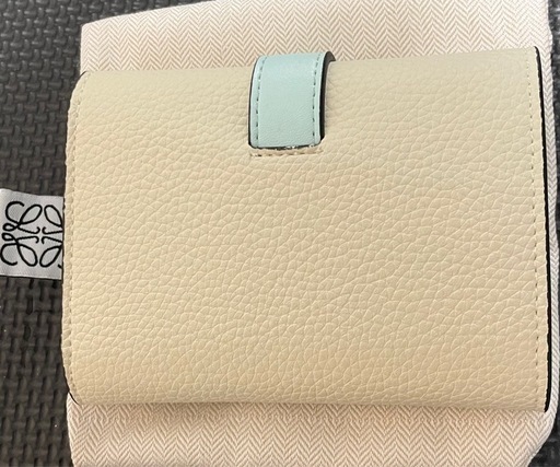 LOEWE 三つ折り財布　アイボリー×ミントグリーン