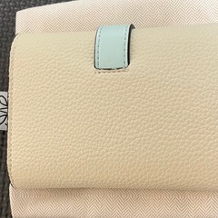 LOEWE 三つ折り財布　アイボリー×ミントグリーンの画像