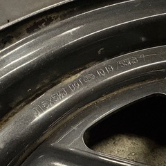 スズキ純正 JB64ジムニー スチールホイール 1本 BS 175/80R16 スペア背面積み込み用の画像