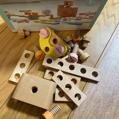 木のおもちゃ、磁石のおもちゃの画像