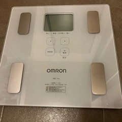OMRON 体重体組成計 HBF-214（使用1年・動作確認済み／引き取り限定）の画像