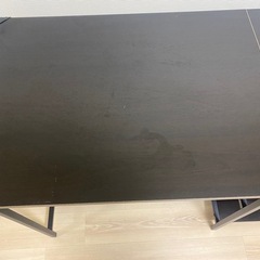 パソコンデスクの画像