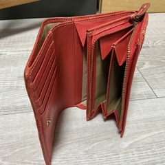 ELLEレディース二つ折りサイフの画像