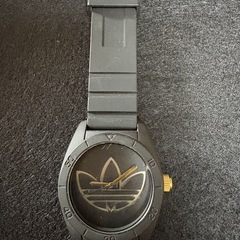 adidas 腕時計の画像