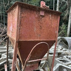 生コン　コンクリートホッパーの画像