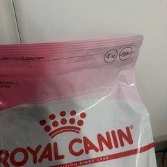 ロイヤルカナン 子猫用 母猫用 マザー&ベビーキャット 成長前期の子猫用 ４キロ　2個セットの画像