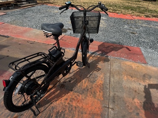 電動アシスト自転車電動アシスト自転車 20インチ Air bike 6段変速 前カゴ・後キャリア付き埼玉県