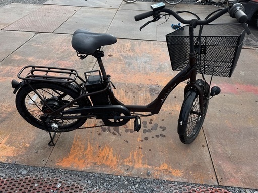 電動アシスト自転車電動アシスト自転車 20インチ Air bike 6段変速 前カゴ・後キャリア付き埼玉県