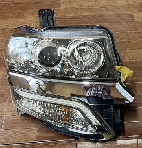 NBOX ヘッドライト左右とグリルセット 中古品