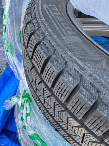 PIRELLI  スタッドレス　タイヤホイールセット