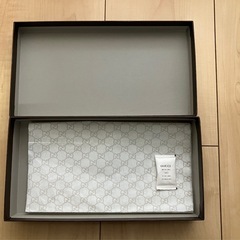 GUCCI 箱①の画像