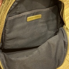 【限定無料】TOMMY HILFIGERオリーブグリーン ラウンド型リュックの画像