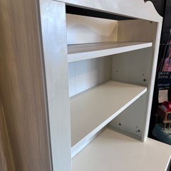 【1/31お値下げ中】IKEA 木製ラック ホワイト 3段 スカラップデザインの画像