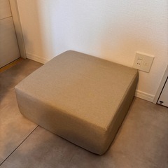 ニトリ:オットマン・スツールになるマットレスの画像