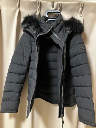 DKNY 黒ダウンジャケット
