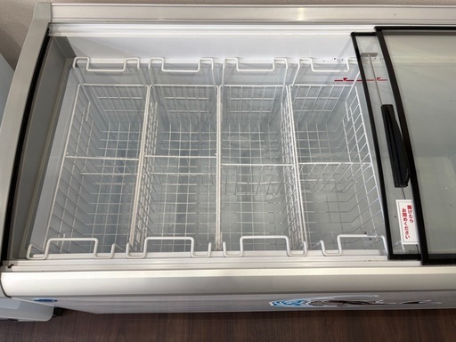 業務用冷凍ショーケース(ラウンド扉)