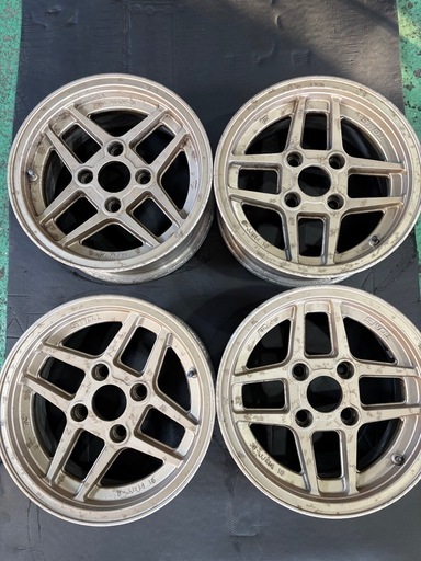 トムス　14インチ　6J ホイール