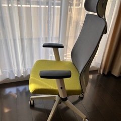 [Amazonブランド]Umi 人間工学オフィスチェア 360°回転メッシュコンピューターチェア 高通気性 調節可能な腰サポート PUアームレスト メッシュバック パッド入りシート 耐荷重150 kg の画像