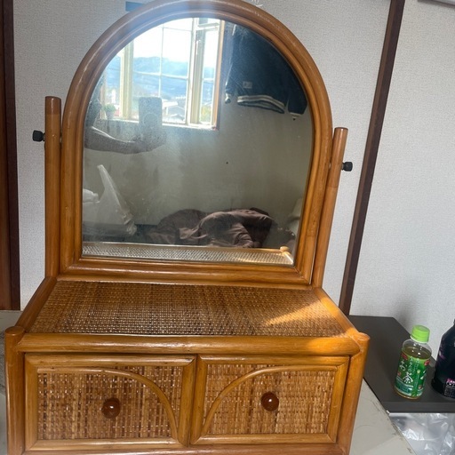 ドレッサー鏡 ラタン (RubyDestu ) 長柄のミラー/鏡の中古あげます