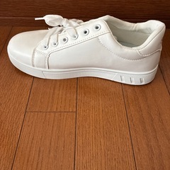 新品メンズスニーカーの画像